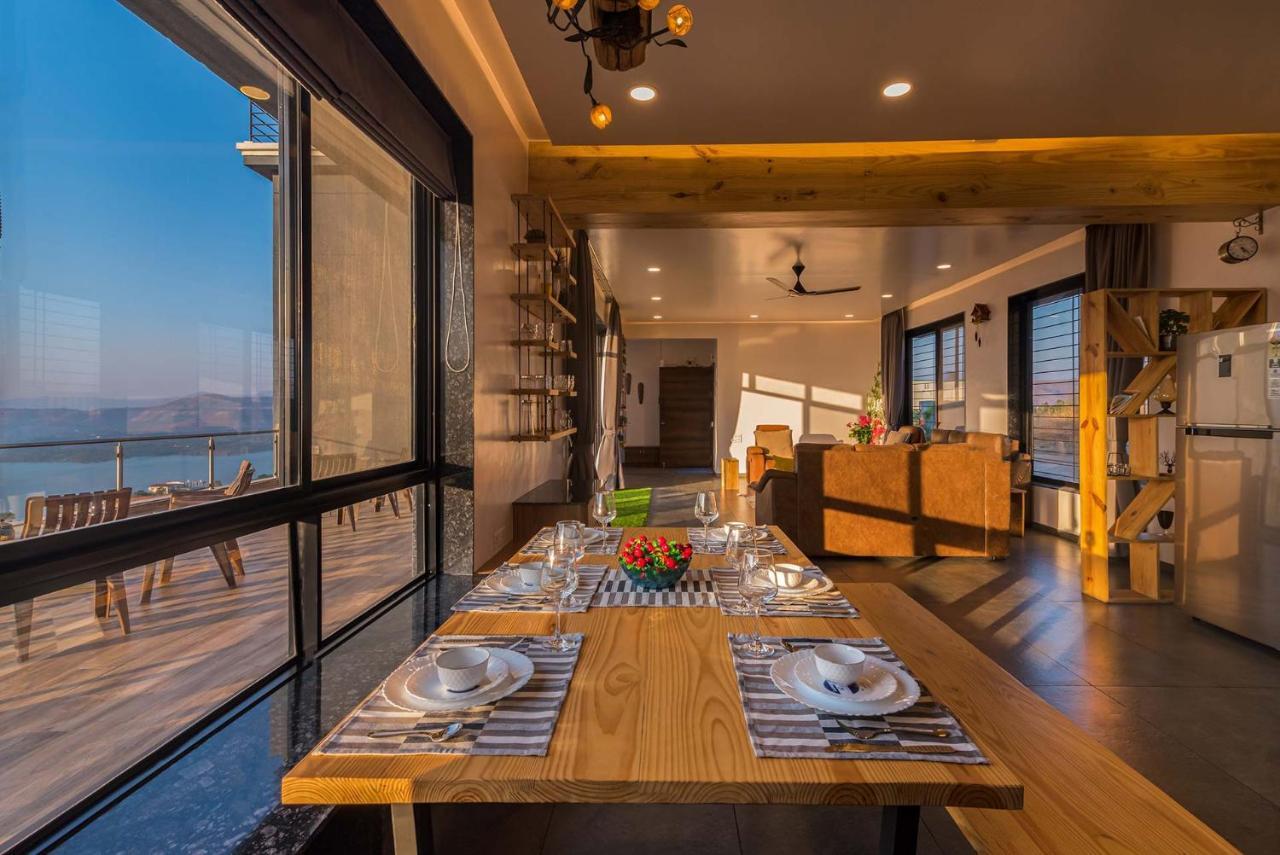 Eyes On The Lake By Stayvista - A Hillside Villa With A Captivating View Of The River Пюн Екстериор снимка
